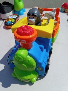 Fisher-Price Bright Colors Animal Train Toy - Blue, Yellow, Green, Orange, Red